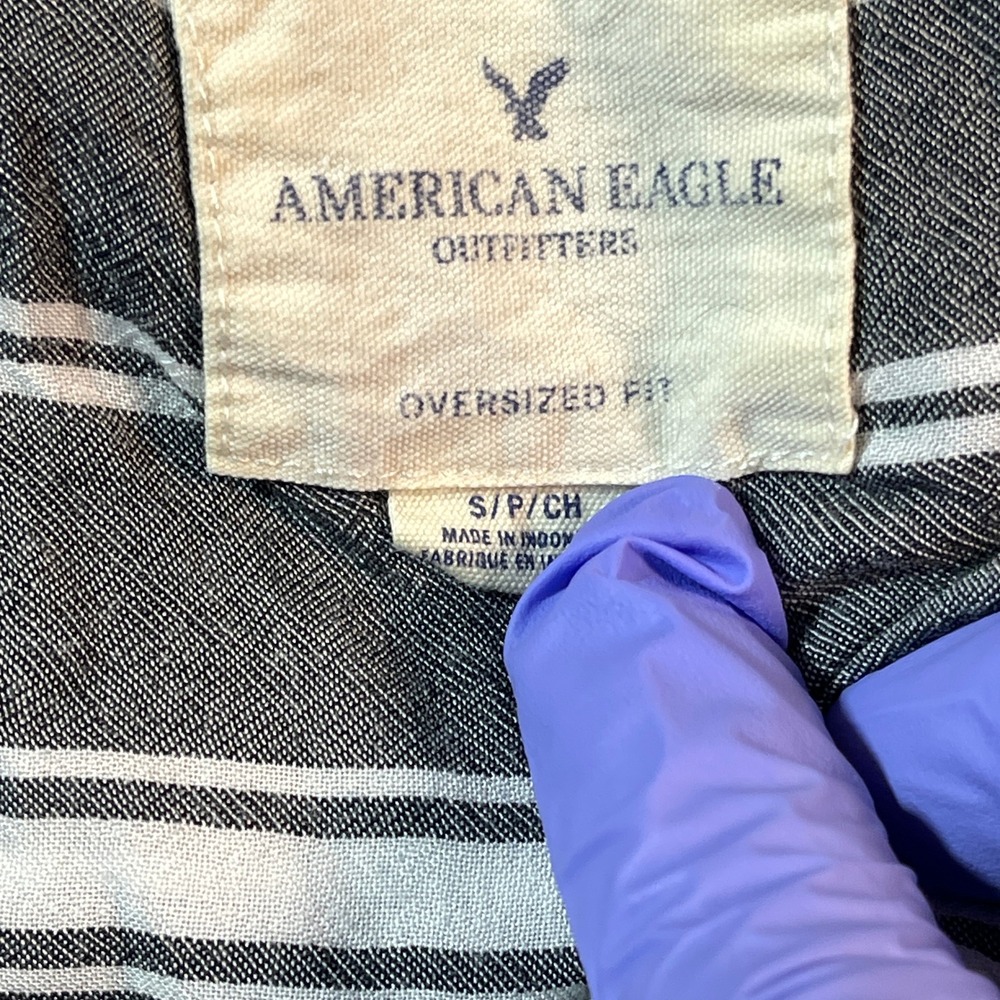 American Eagle Shirt Women's Small Gray Oversized Striped Tie-Front Top Blouse‎ - Picture 9 of 12